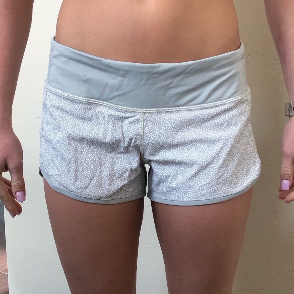 Lululemon Speed Up Shorts size 6
